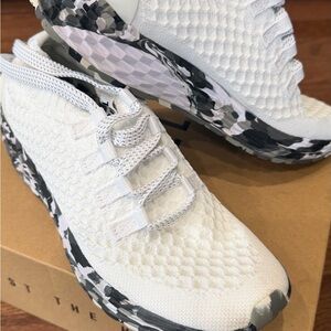 NOBULL White Diamond Knit Runner with Black & Gray Camo AccentsGreat Find